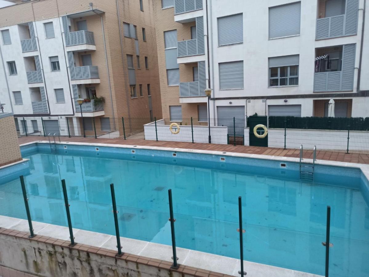 Esguil, apartamento con piscina, a 3 km de la playa Llanes Exterior foto